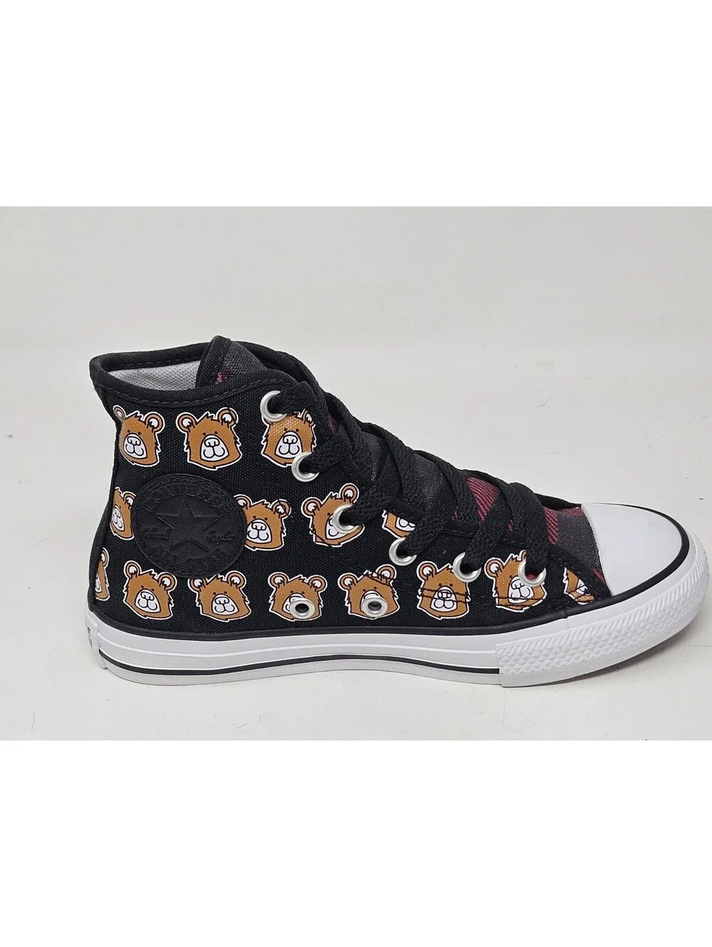 Converse Youth Size 13 Chuck Taylor All Star Bear Head Print Black Flannel